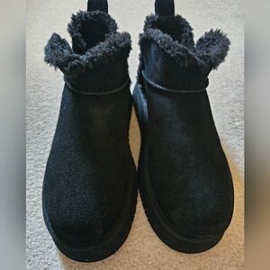Koolaburra Black Winter Boots